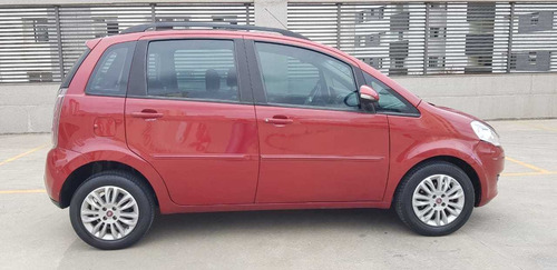 Imagem 2 de 11 de Fiat Idea Attractive 1.4 8v (flex)
