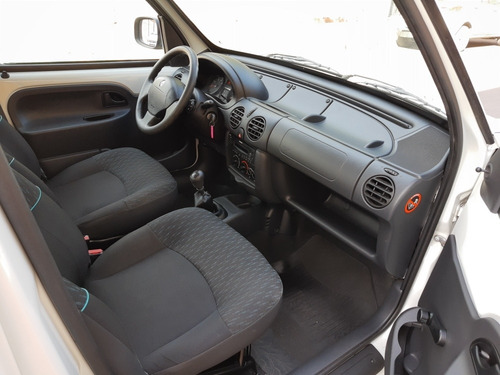 Imagen 14 de 18 de Renault Kangoo 1.6 Furgon Ph3 Confort 5as 2plc 2016