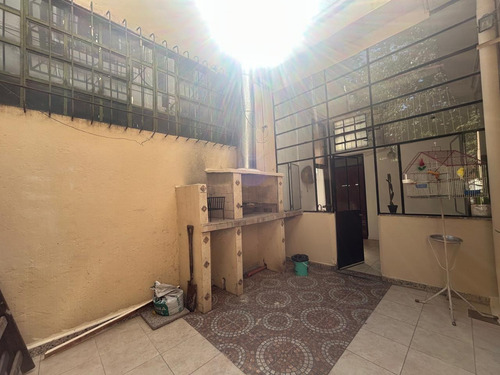 Amplio Ph 2 Ambientes Con Patio Sobre Av. Ader Y Santa Fe