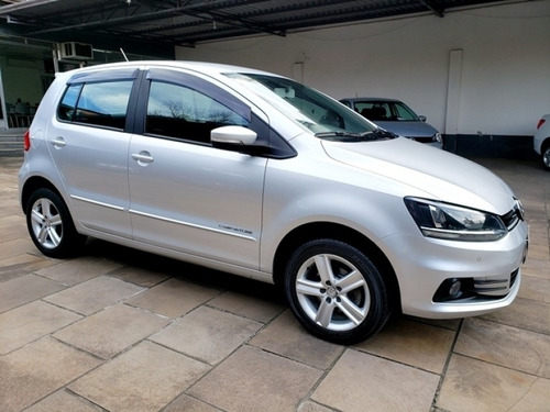Imagem 5 de 15 de Volkswagen Fox Comfortline 1.0 12v 3 Cilindros