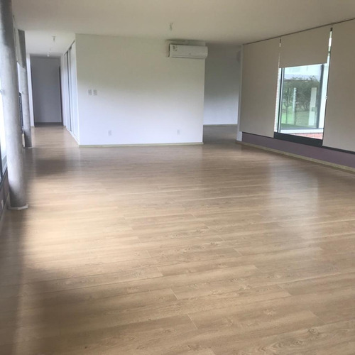 Imagen 4 de 27 de Casa En Venta Ambientes Amplios, 3 Dormitorios + Servicio. 310 M2 + Terreno. Vale La Pena Coordinar Visita!