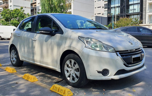Peugeot 208 1.5 Active 2014 Unico Dueño 76.600 Km