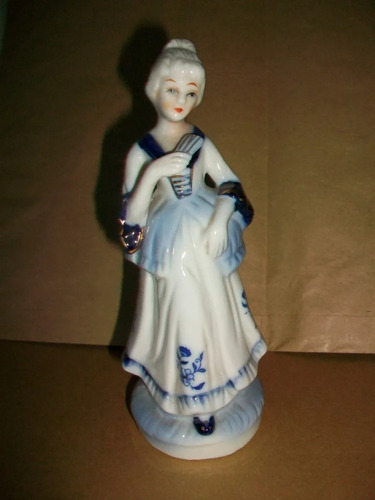 Dama Antigua Con Abanico De Porcelana Sellada Impecable