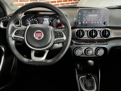 Fiat Cronos 1.8 Precision 16v Flex Aut. 4p