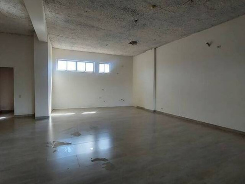 Venta De Local Comercial, Cc Brisas Del Valle, El Remanso Rp