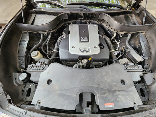 Infiniti QX70 Seduction 3.7l AT ABS AWD