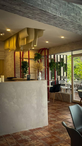 En Venta Fondo De Comercio, Castello Pizzería Y Lounge (sr)