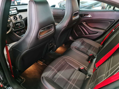 Imagem 11 de 13 de Mercedes-benz Gla 200 Vision Black Edition