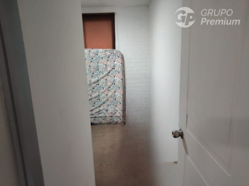 Acogedora Casa De 2 Dorm. Y 2b En En Venta En Maipú