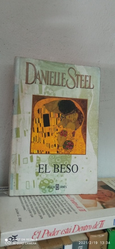 Libro El Beso. Danielle Steel