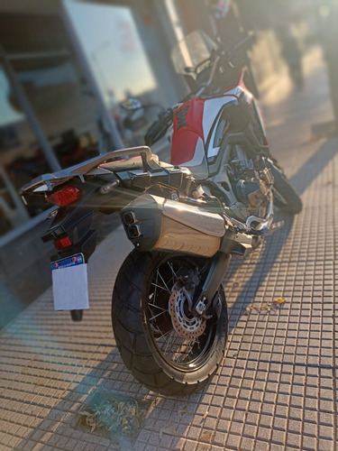 Honda Africa Twin At 1000 2017 Performance Bikes