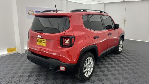 Imagen 8 de 25 de Jeep Renegade 2023 Sport 1.8