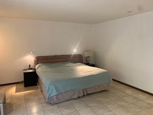 Imagen 18 de 29 de Venta Espectacular Apartamento Con Piscina Privada Y Jardín