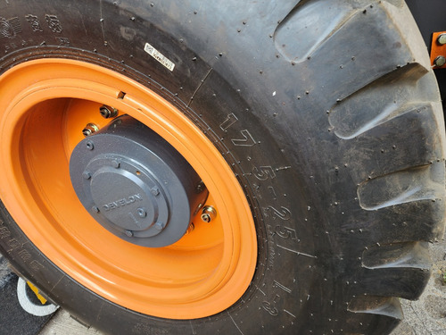 Cargador Frontal Sobre Ruedas Doosan Develon Sd200