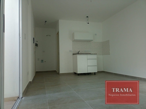 Imagen 2 de 9 de Monoambiente En Venta En Lomas De Zamora