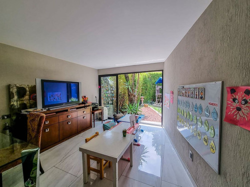 Imagen 12 de 27 de Casa En Venta Calle Cerrada, Exclusiva Zona Residencial, Lom