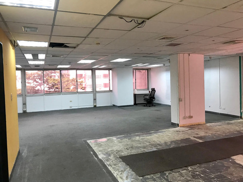 Imagen 2 de 16 de Oficina En Alquiler En Los Palos Grandes 224m2