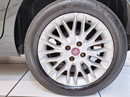 Fiat Punto 1.6 ESSENCE 16V FLEX 4P AUTOMATIZADO