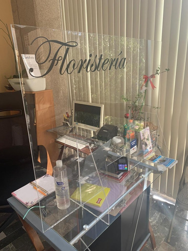 Mampara Anticontagio Acrilico Protector Escritorio Mostrador
