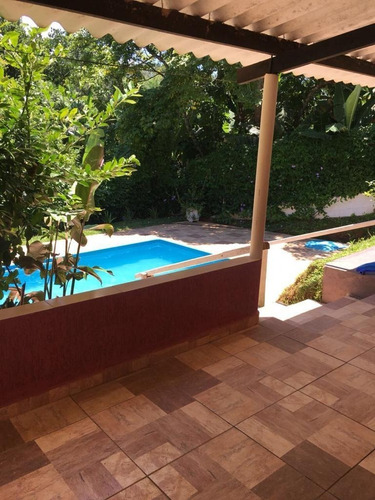 Imagem 10 de 15 de Linda Chácara Em Arujá Penhinha!