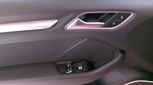Audi A3 1.8 TFSI ATTRACTION S TRONIC