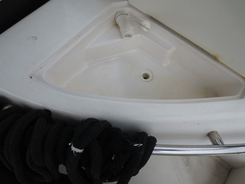Imagen 10 de 15 de Botes Y Canoa