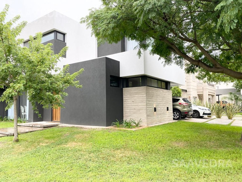 Imagen 25 de 27 de Excelente Casa En Venta. 3 Dorm En Suite Mas Escritorio. Los Lagos. Nordelta