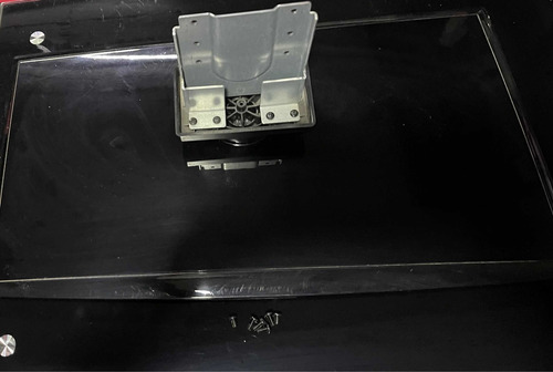 Imagen 2 de 2 de Base De Mesa Para Polaroid Ptv4700lcd