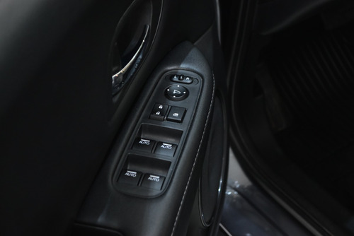 Imagen 11 de 25 de Honda Hr-v 1.8 Ex 2wd Cvt - Car Cash