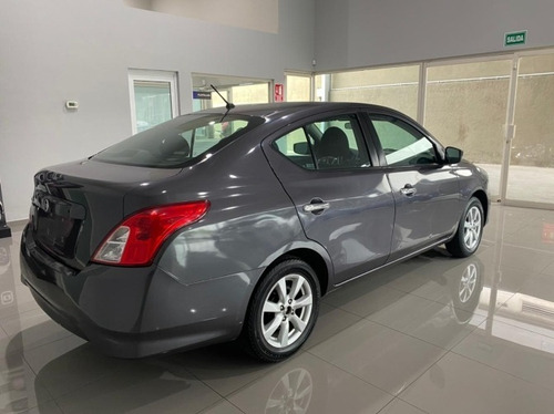 Imagen 6 de 9 de Nissan Versa Sense At