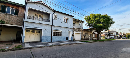 Venta Casa Haedo 5 Ambientes Con Parque Y Pileta 