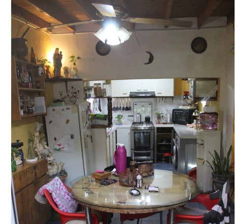 Imagen 3 de 19 de Casa Multifamiliar Sobre Importante Lote De 8.66 X 37m, 5 Ambientes Con Garage Y Fondo Libre De 17m