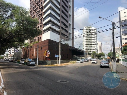Imagem 5 de 15 de Apartamento A Venda De Alto Padrao Em Petroplis - V-10389
