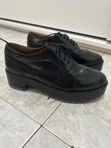 Zapatos Negros De Cuero Justa Osadía Talle 39 (leer)