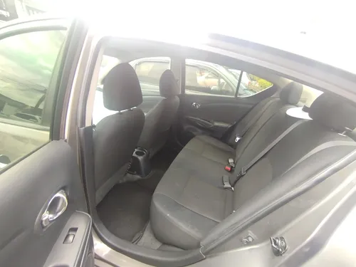 Nissan Versa 1.6 Advance