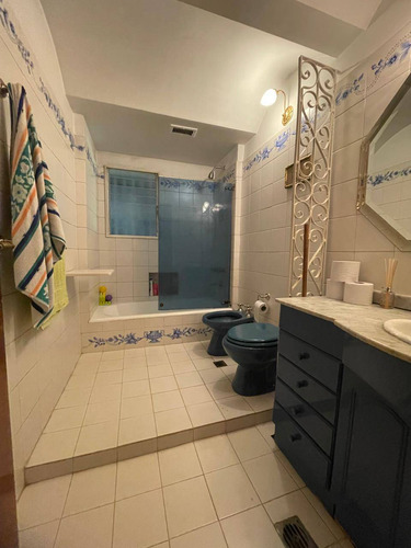 Venta Chalet 4 Dormitorios Castelar Con Cochera