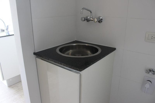 Imagen 4 de 30 de Av Caseros 145 Bis 10 01