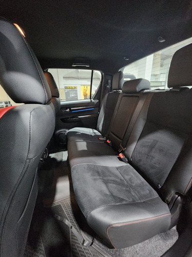 Imagen 17 de 23 de Toyota Hilux 4x4 Dc Gr-s Iii 2.8 Tdi At