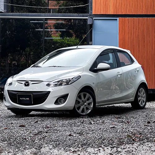 Mazda 2 Hatchback At 2015