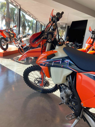 Imagen 15 de 19 de Ktm 500 Exc-f Hard-hitting Accuracy Solo En Gs Motorcycle