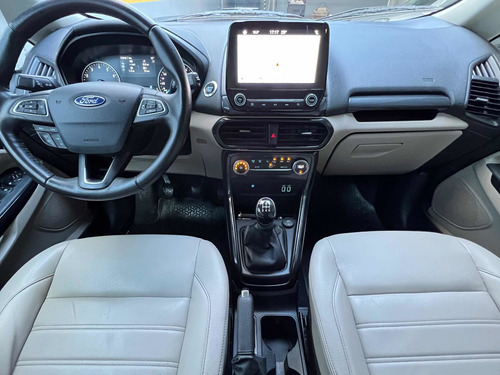 Imagen 22 de 25 de Ford Ecosport Titanium 2019 / Caja Manual / Cuero