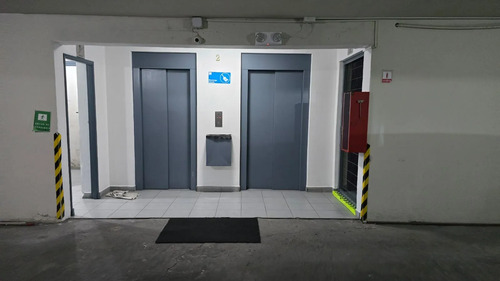 Estacionamiento Santa Rosa/alameda