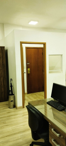 Sala Comercial Mobiliada 75m² Com 02 Banheiros - Centro De Santos ( R$ 3.350,00 Pacote / Oportunidade )
