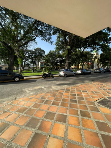 Imagen 11 de 13 de ** Vendo Oficina En Naguanagua, C.c El Hatiilo