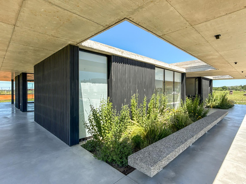 Lote Perimetral En Venta, Village Joven, Bella Vista
