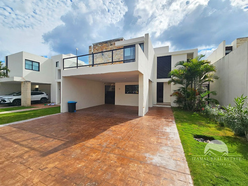 Casa En Renta Amueblada Y Con Paneles Solares En Privada Cús