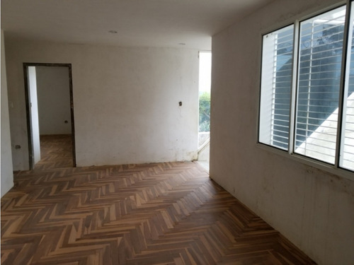 Vendo Quinta 1562m2 Const 3h+s/3.5b+s/10p Bosques De La Lagunita 8526