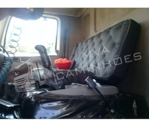 Caminhão Volkswagen 19-320 - 4x2 T Teto Baixo