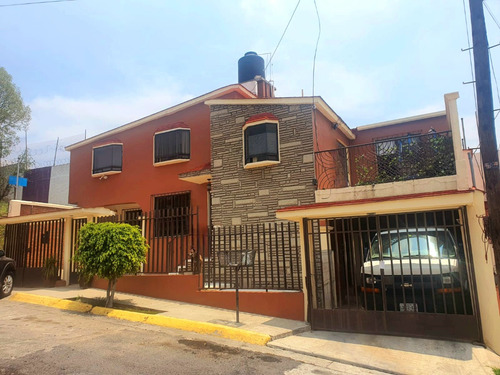 Casa En Fraccionamiento Con Seguridad Privada. Trato Directo