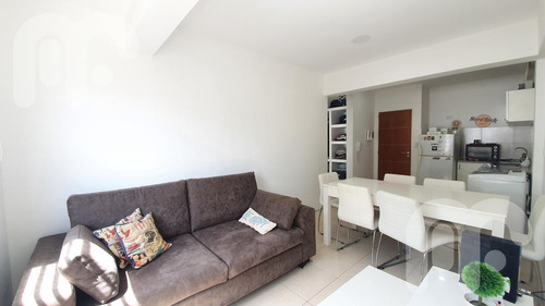 Imagen 4 de 14 de Venta Departamento - La Plata Con Cochera